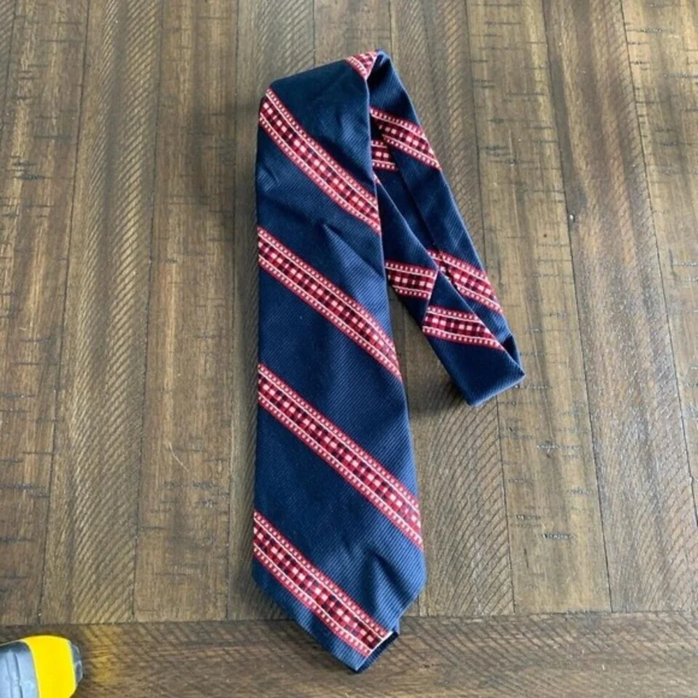 Dunegal Vintage Men's Neck Tie Red White Blue Career Casual Diagonal Stripe